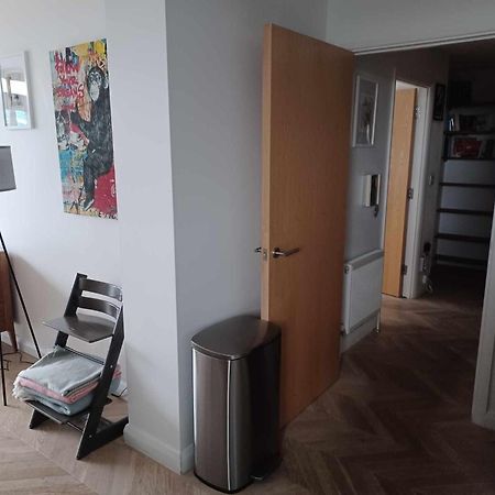 Cosy 1 Bedroom Apartment With Balcony Near Chiswick Londyn Zewnętrze zdjęcie